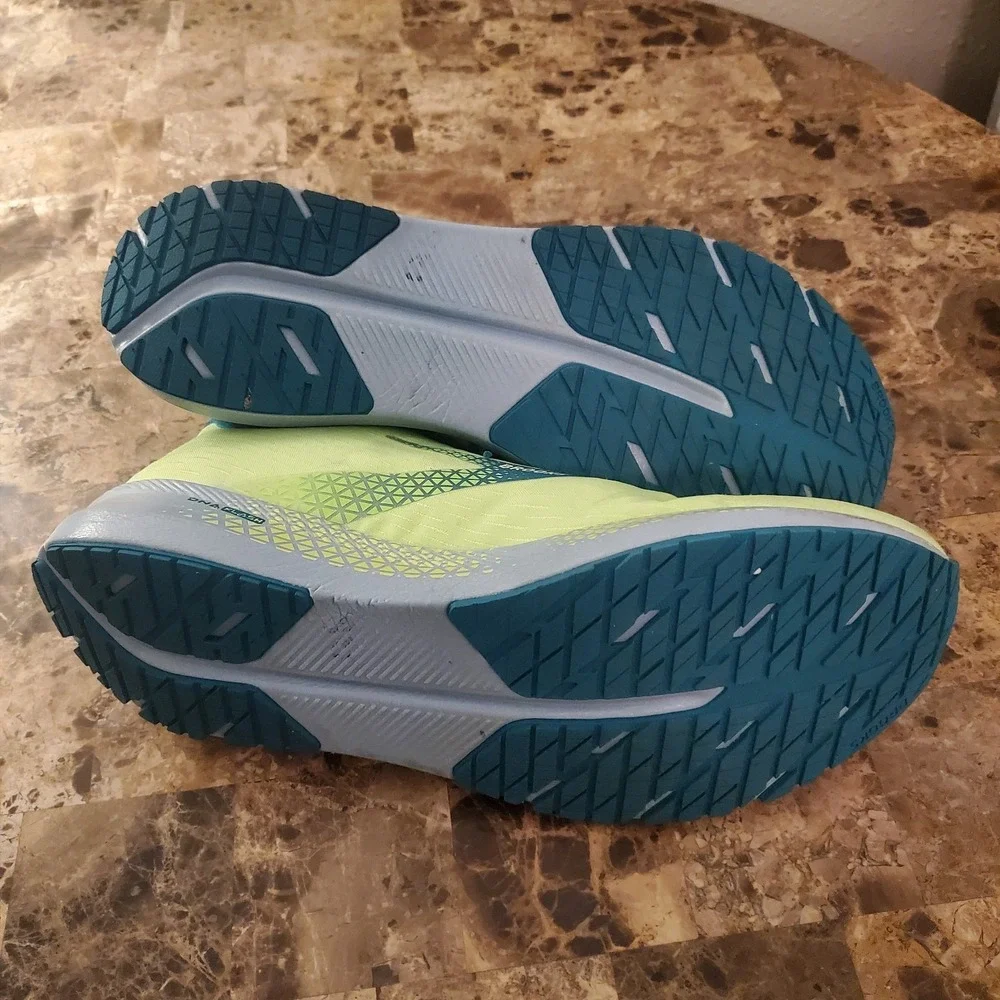 Brooks Men's Hyperion Tempo In Green Kayaking Size 11.5 US MSRP $150 running gym